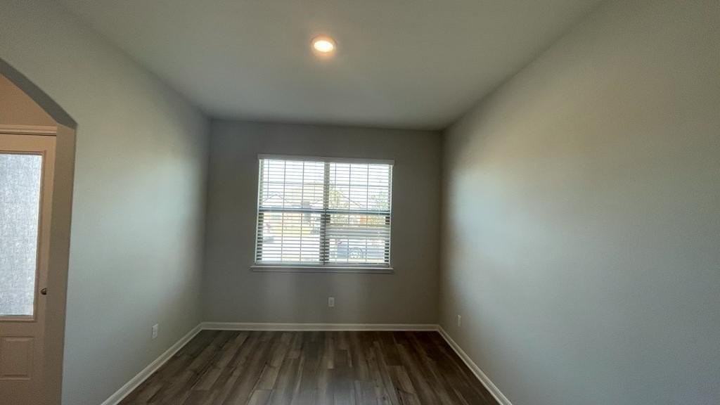 137 Emma Dr - Photo 7 of 40