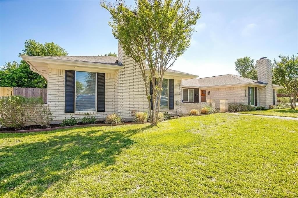 4759 Fieldcrest Dr - Photo 4 of 40