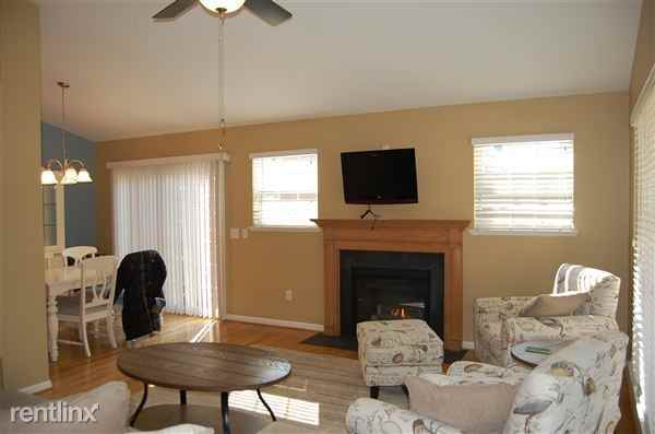 2501 Riversedge Dr - Photo 3 of 23