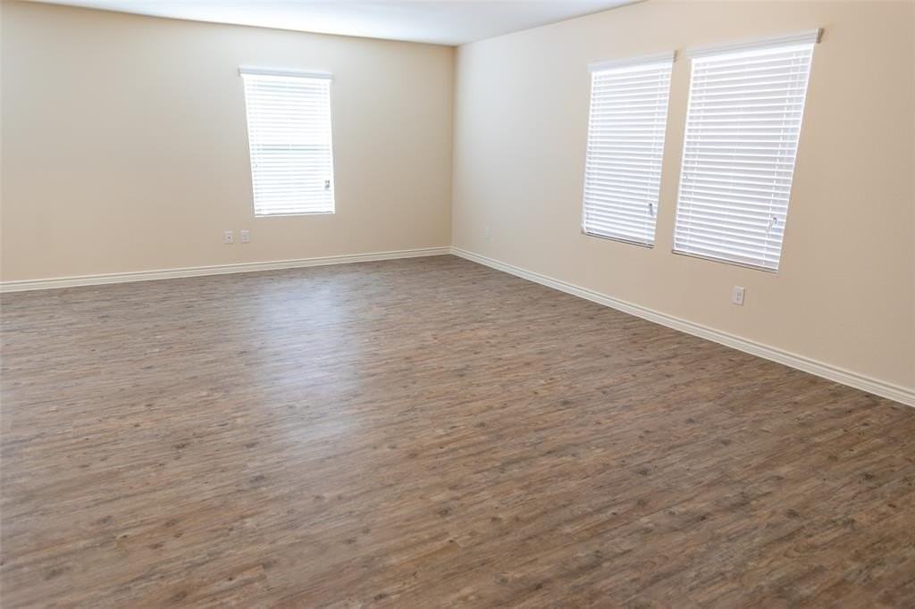 1603 Oriole St - Photo 5 of 14