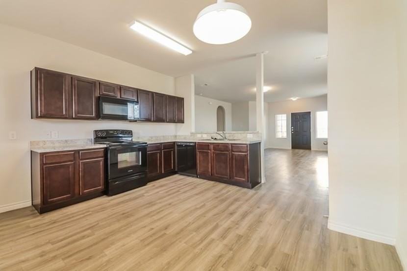 2806 Redhead Pl - Photo 5 of 13