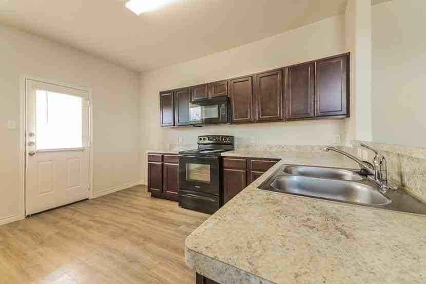 2806 Redhead Pl - Photo 6 of 13