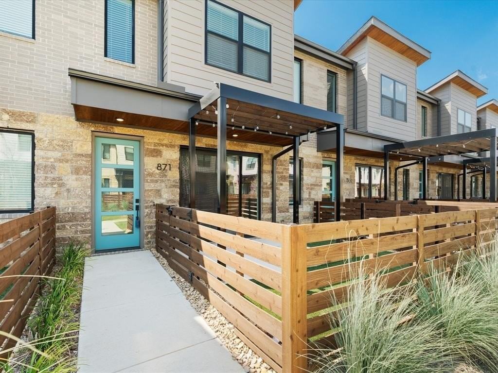 871 Cavitt Ct - Photo 2 of 29