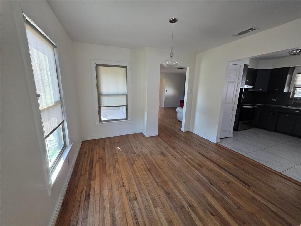 3449 Oak Creek Cir - Photo 4 of 23