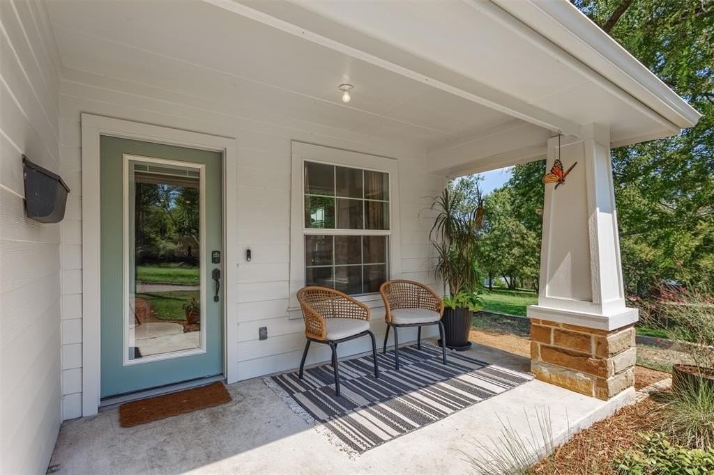 1211 Garcia St - Photo 2 of 27