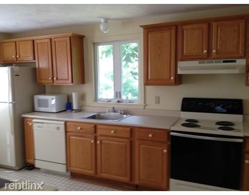 397 Foundry St #2 - Photo 3 of 5