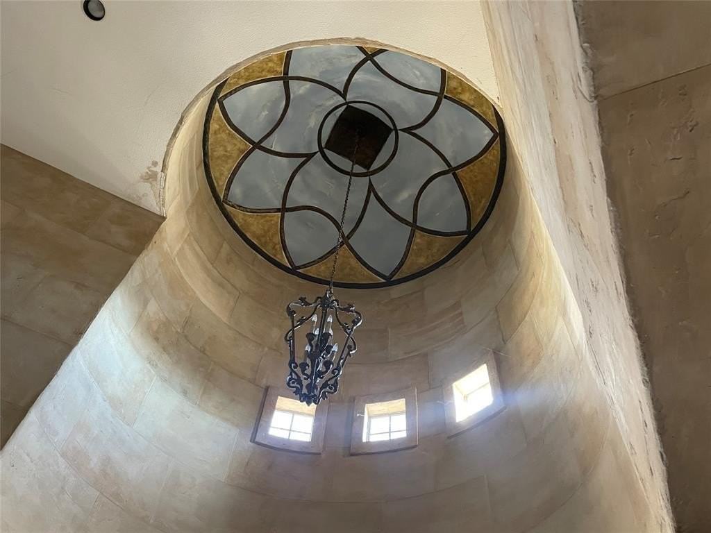 9309 Nottingham Ct - Photo 4 of 36