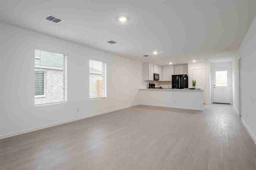 1119 Barbary Fields St - Photo 3 of 18