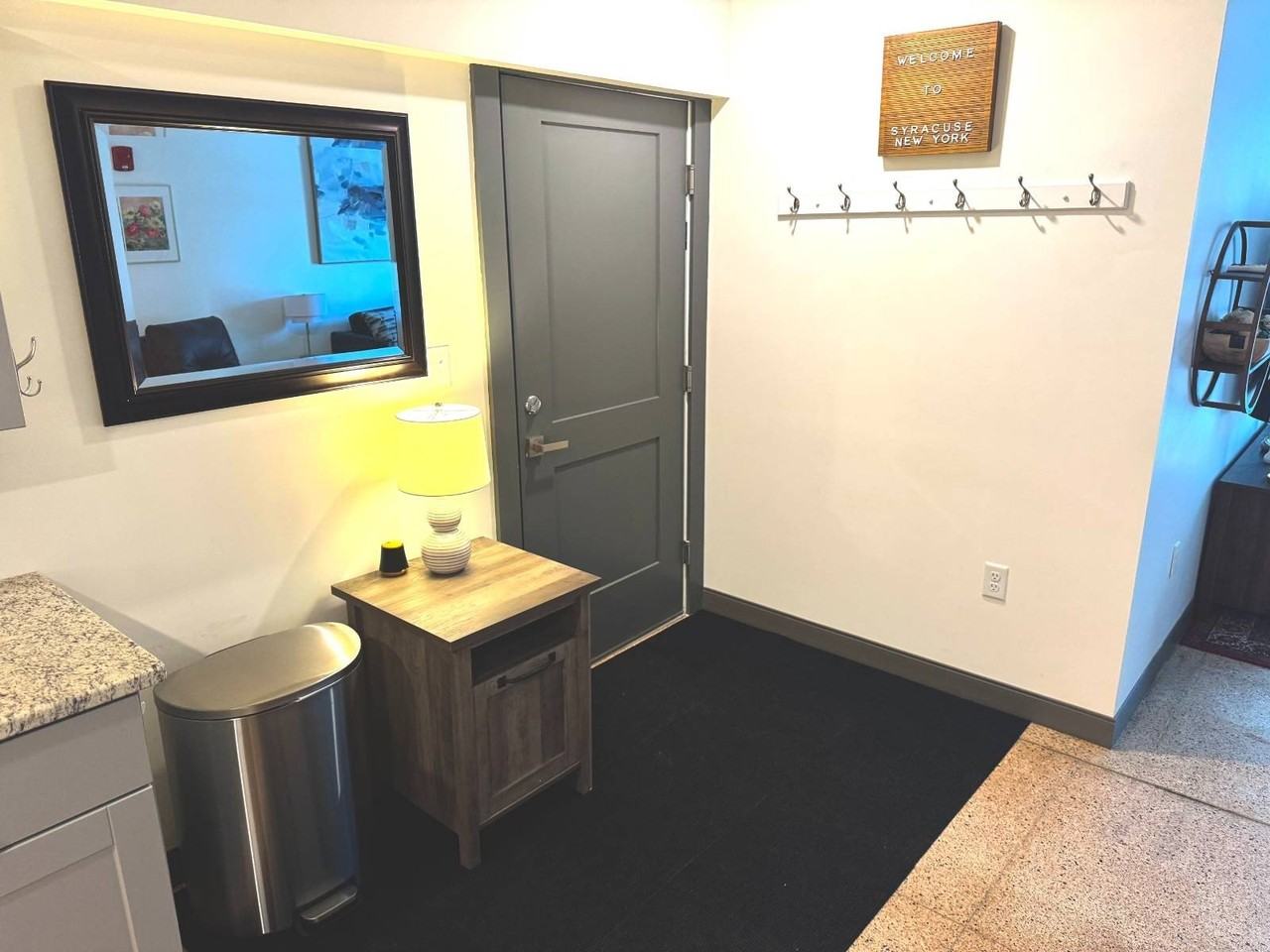 480 South Salina Street - Photo 4 of 33