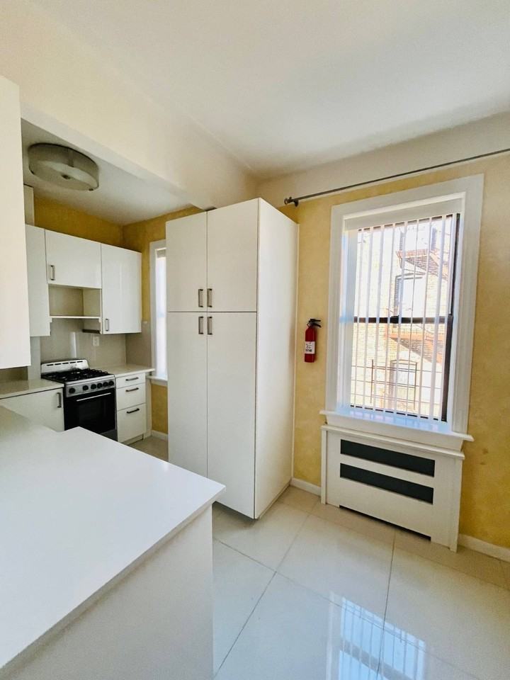 3130 Brighton 6th St #6 - Photo 2 of 10