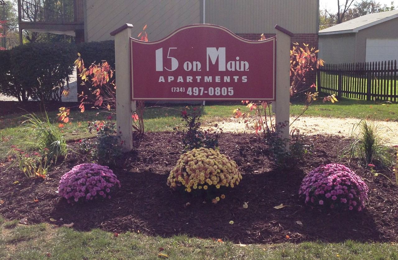 15 On Main Apartments - Photo 7 of 7