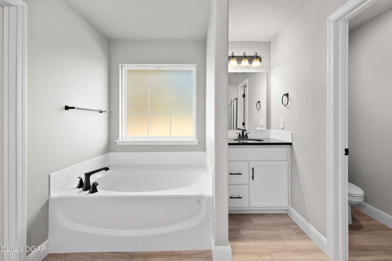 722 Kara Ln - Photo 7 of 11