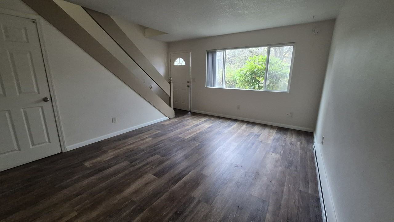 Hillside Townhouses - Photo 6 of 12