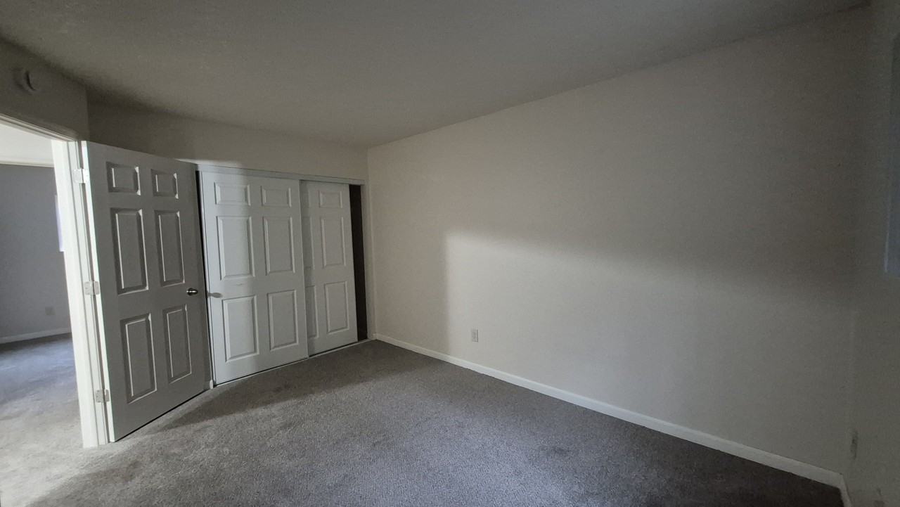 Hillside Townhouses - Photo 7 of 12