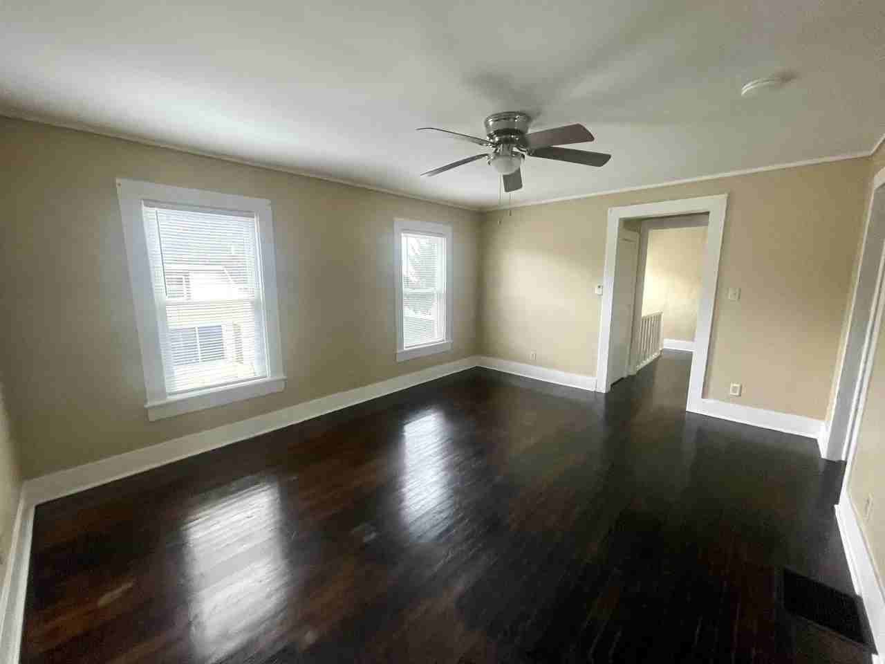 60 East Court Street - Photo 6 of 10