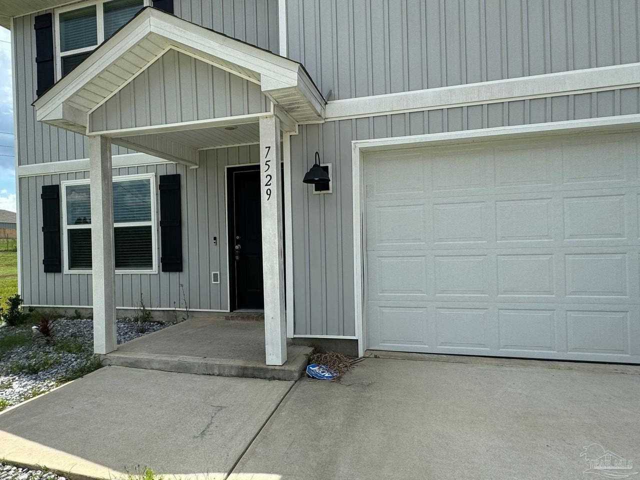 7529 Steeplechase Blvd - Photo 3 of 46