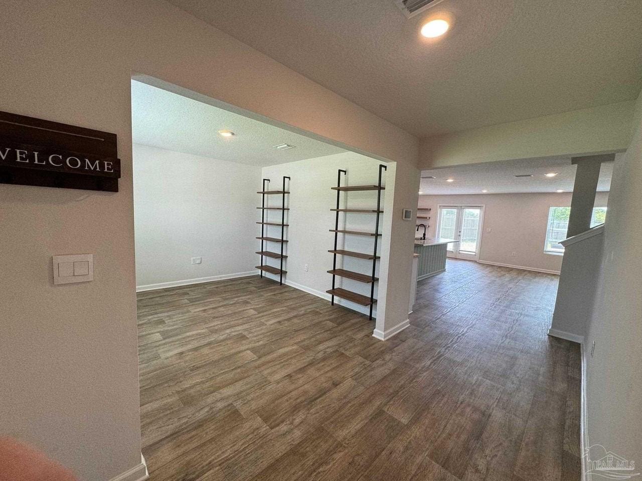 7529 Steeplechase Blvd - Photo 4 of 46