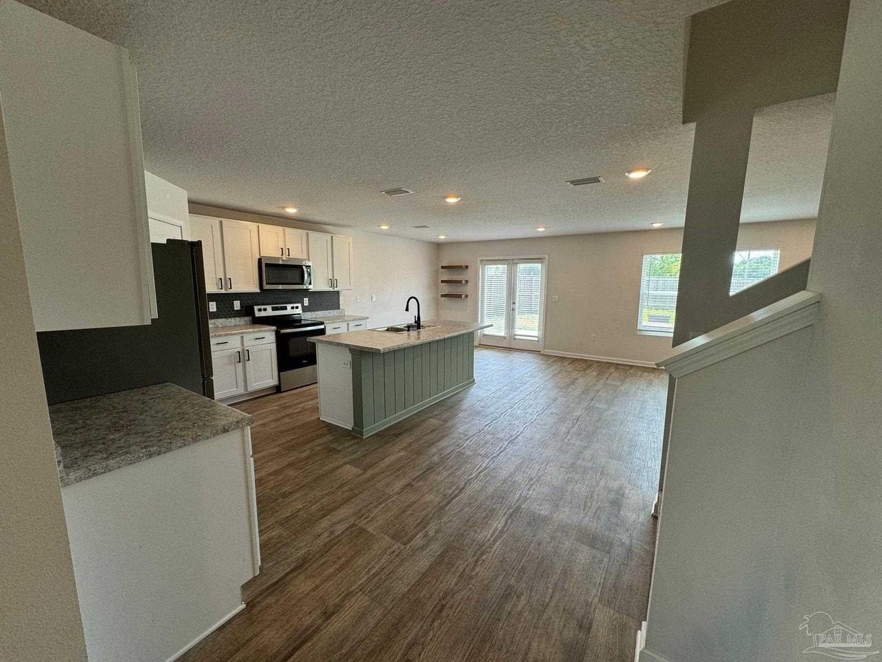 7529 Steeplechase Blvd - Photo 7 of 46