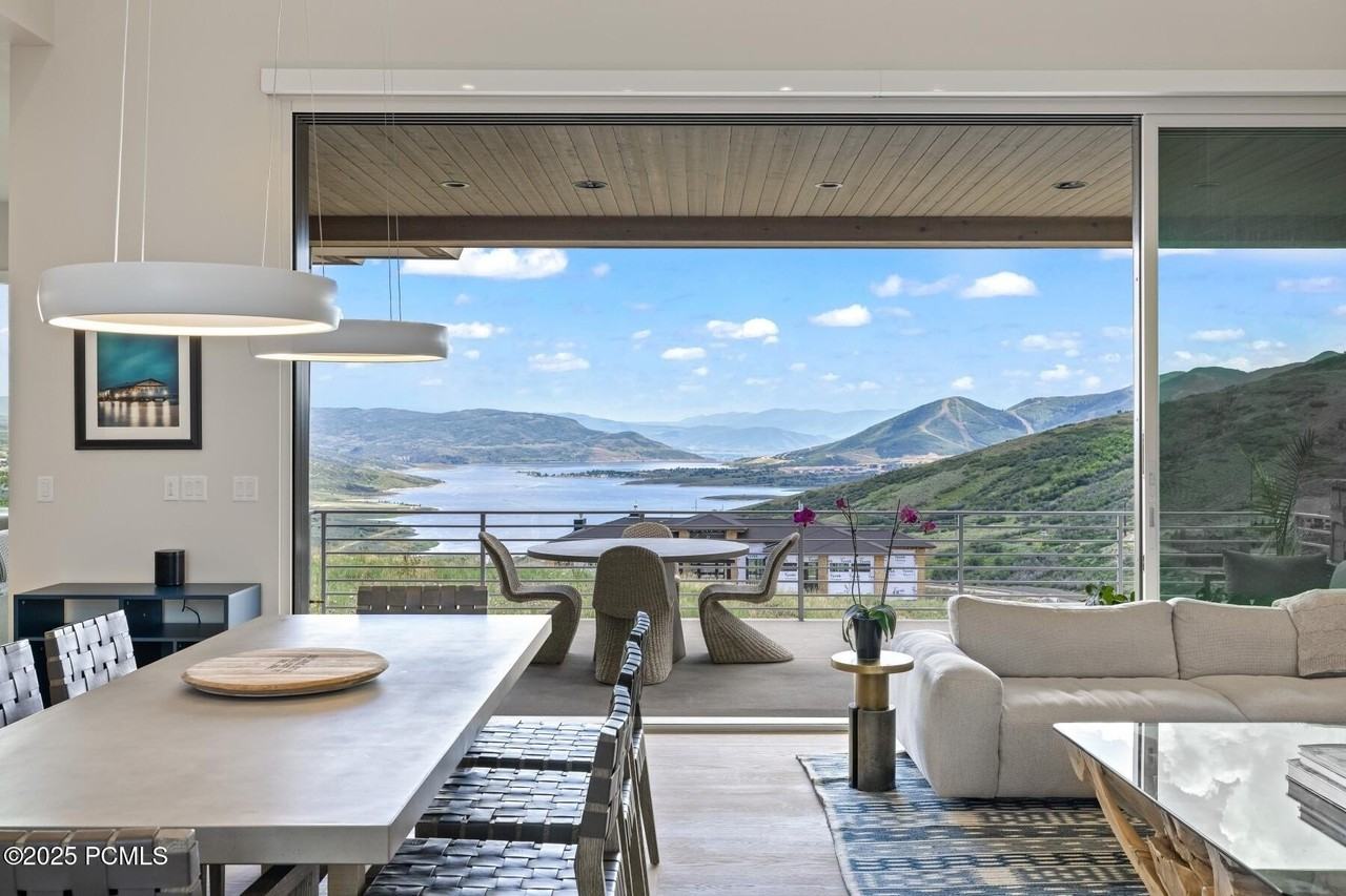 13795 N Deer Canyon Dr - Photo 2 of 38