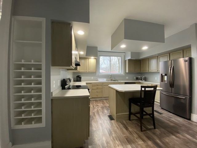 625 E State St - Photo 6 of 11