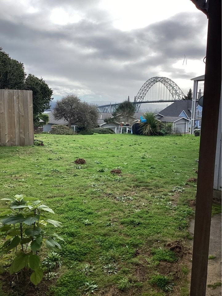 1105 Southwest 12th Street - Photo 2 of 14