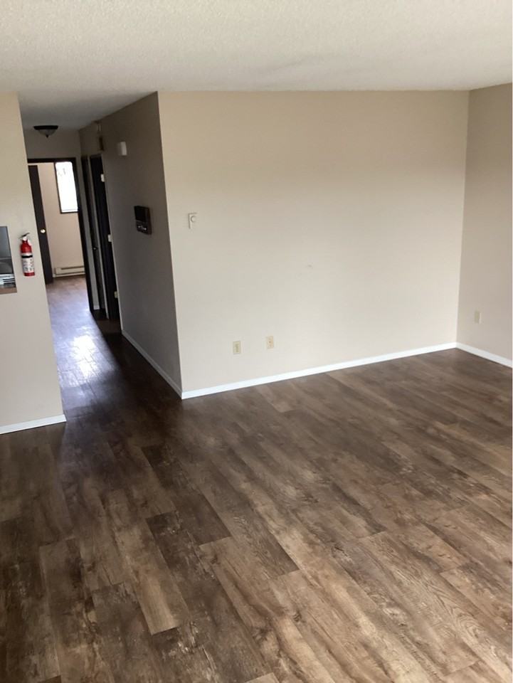 1105 Southwest 12th Street - Photo 3 of 14