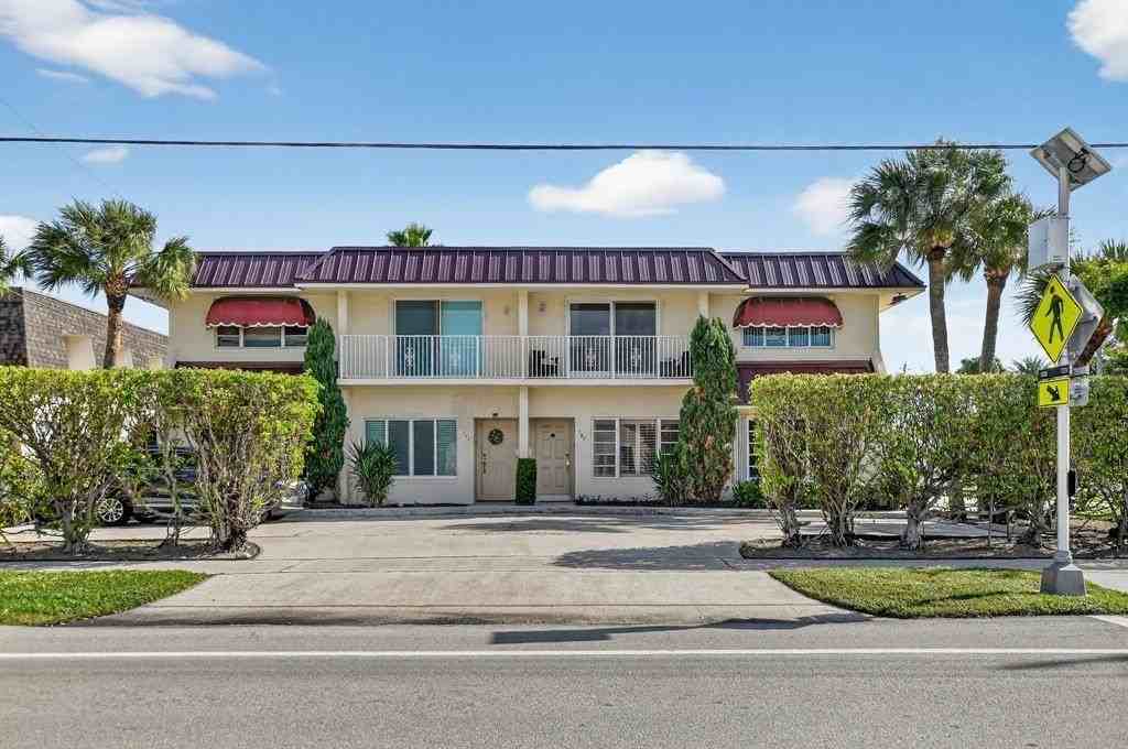 596 Se 20th Ave #4 - Photo 4 of 50