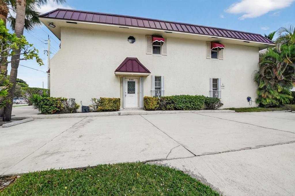 596 Se 20th Ave #4 - Photo 7 of 50