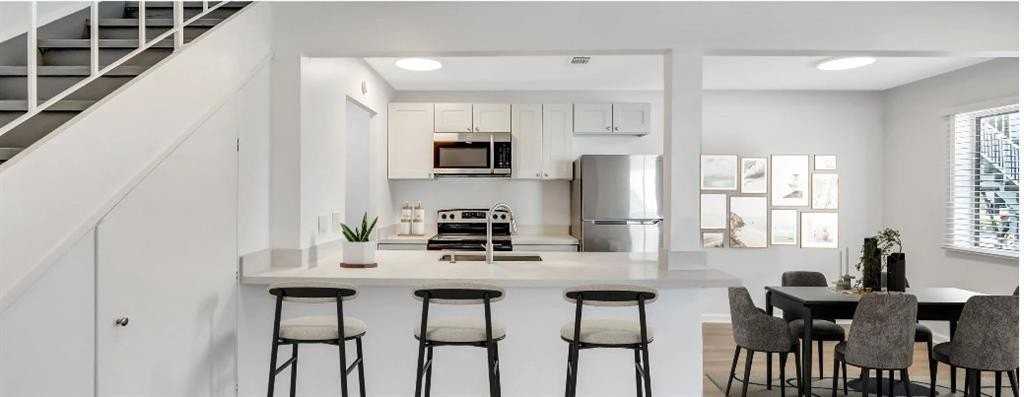 900 E Tiffany Dr #3 - Photo 2 of 18