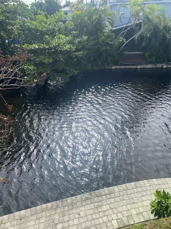 578 Ne 20th St #16E - Photo 2 of 11