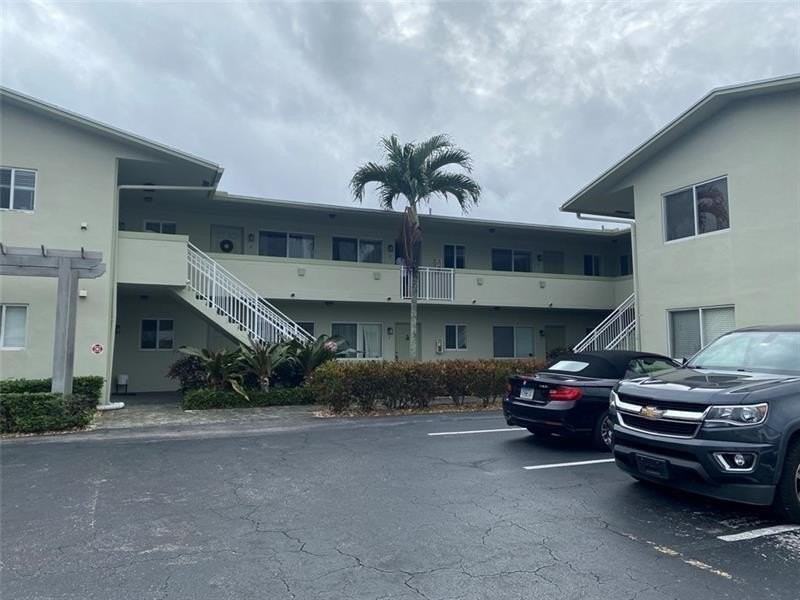 578 Ne 20th St #16E - Photo 5 of 11