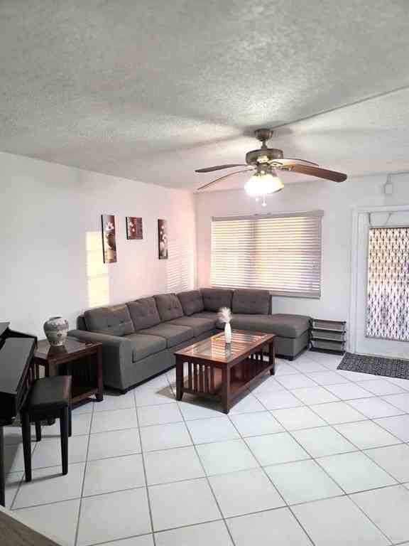 3028 Harwood D - Photo 6 of 24