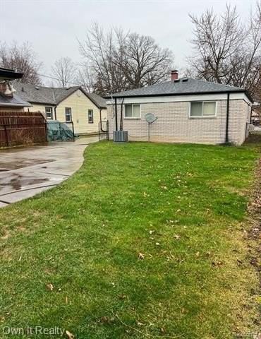 3976 Weddell St - Photo 3 of 13