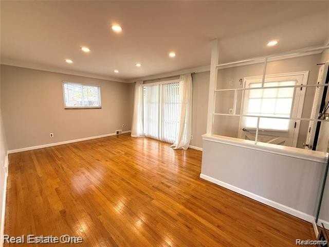 7627 Rosemary St - Photo 3 of 15