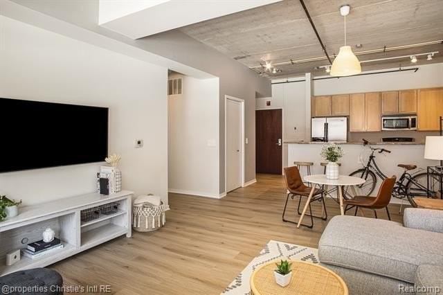 3670 Woodward Ave #205 - Photo 2 of 21