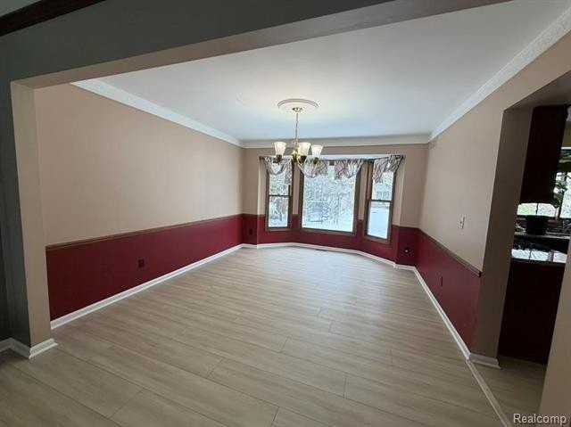 24397 Venice Drive - Photo 7 of 36