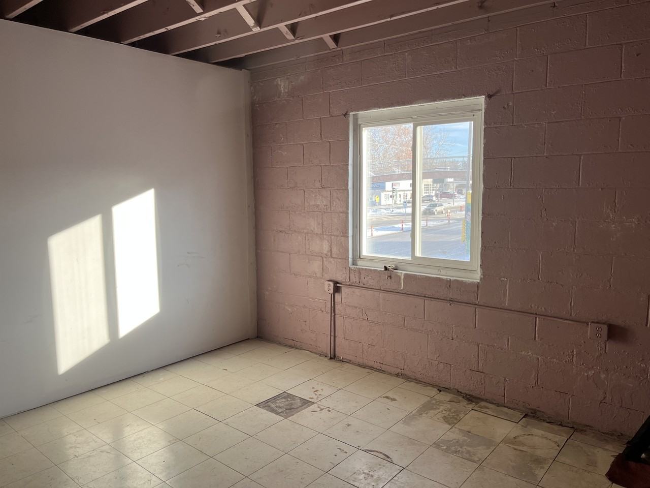 5701 Northwest Radial Highway - Photo 4 of 11