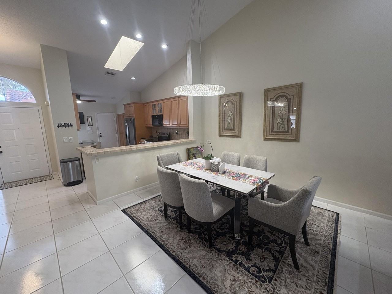 7275 Summer Tree Dr - Photo 4 of 28