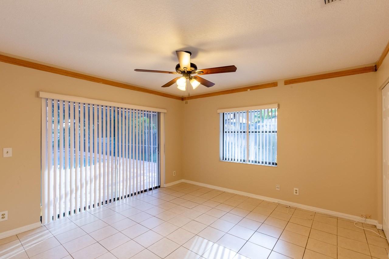 1559 Grantham Dr - Photo 5 of 27