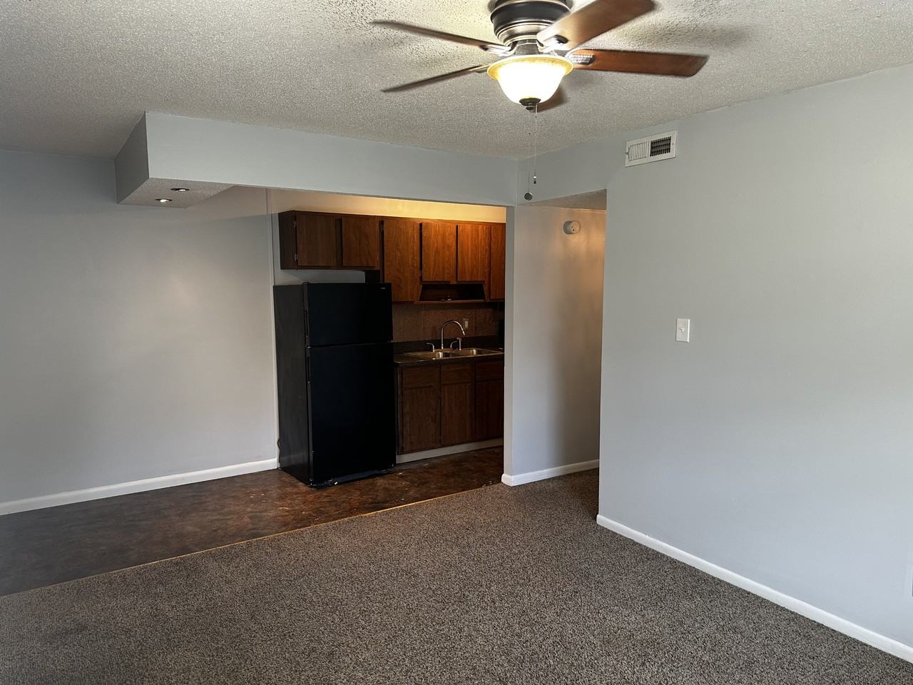 205 Long Street - Photo 3 of 14