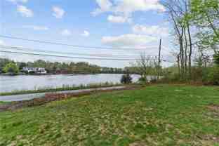 376 Arnolds Neck Drive - Photo 1 of 1