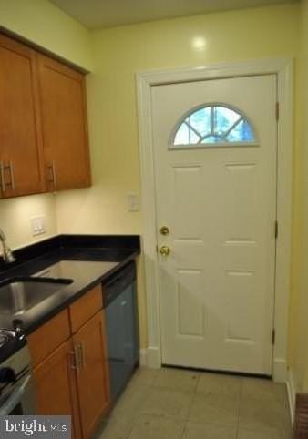 2926 M Street Southeast - Photo 3 of 9