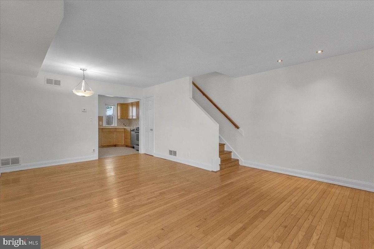 1193 46th Pl Se - Photo 5 of 17