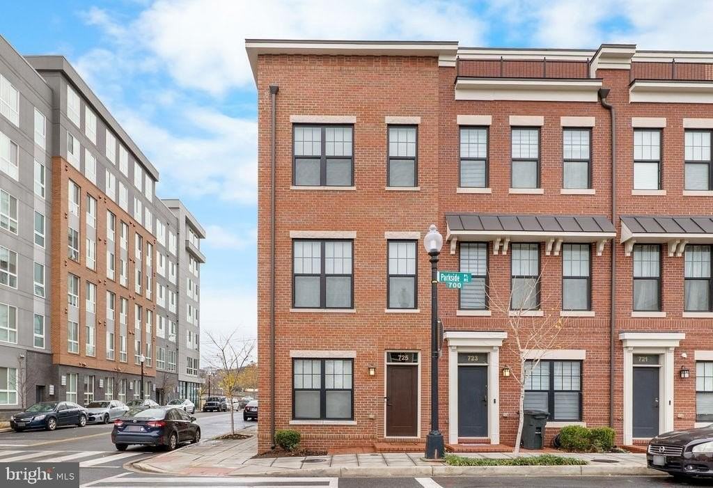 725 Parkside Place Northeast