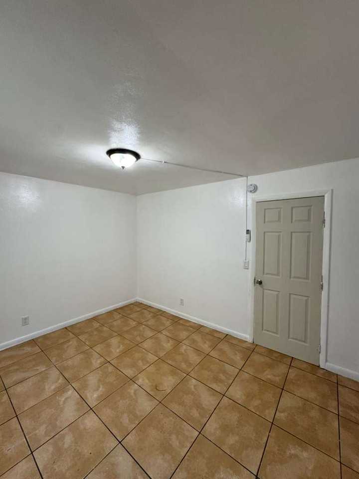 1681 Silver Beach Road - Photo 6 of 8