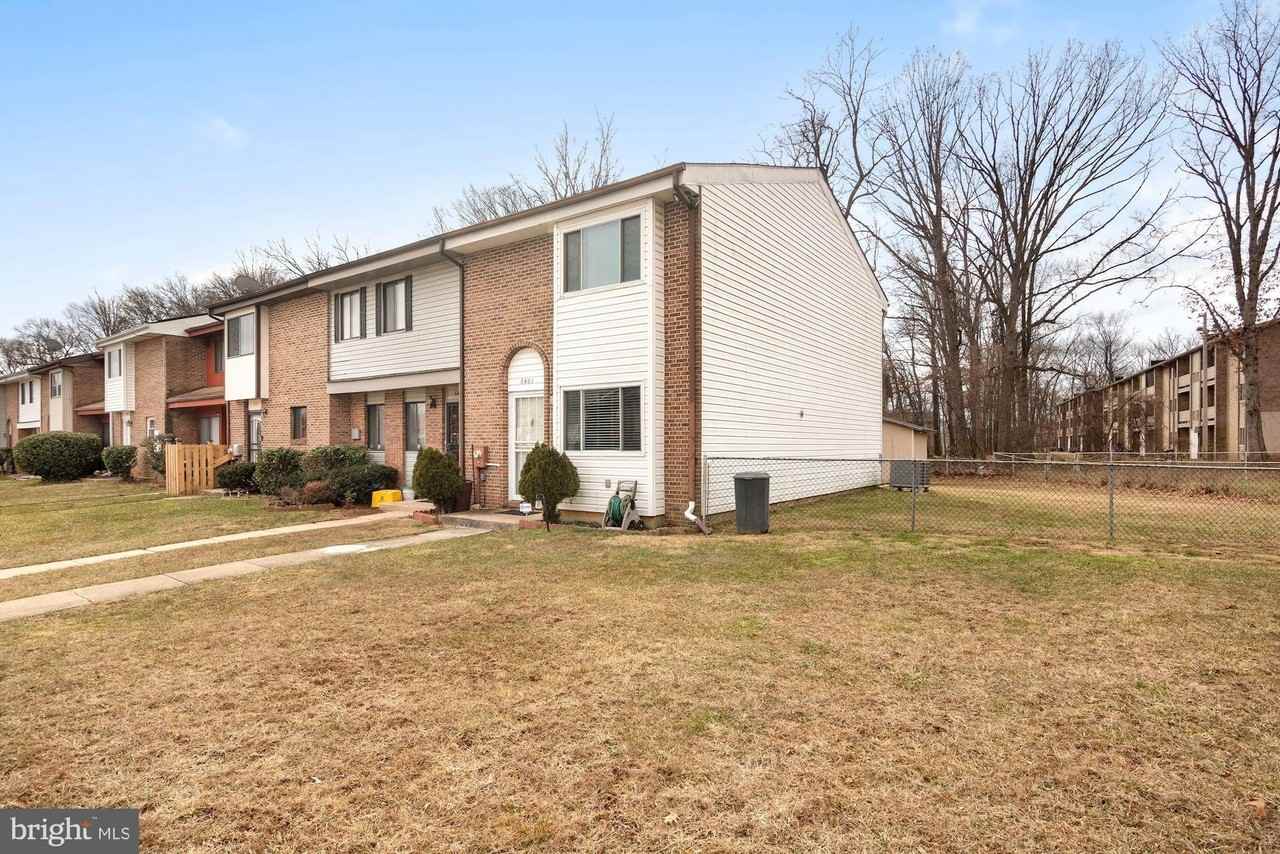 6401 Woodgreen Circle - Photo 2 of 30