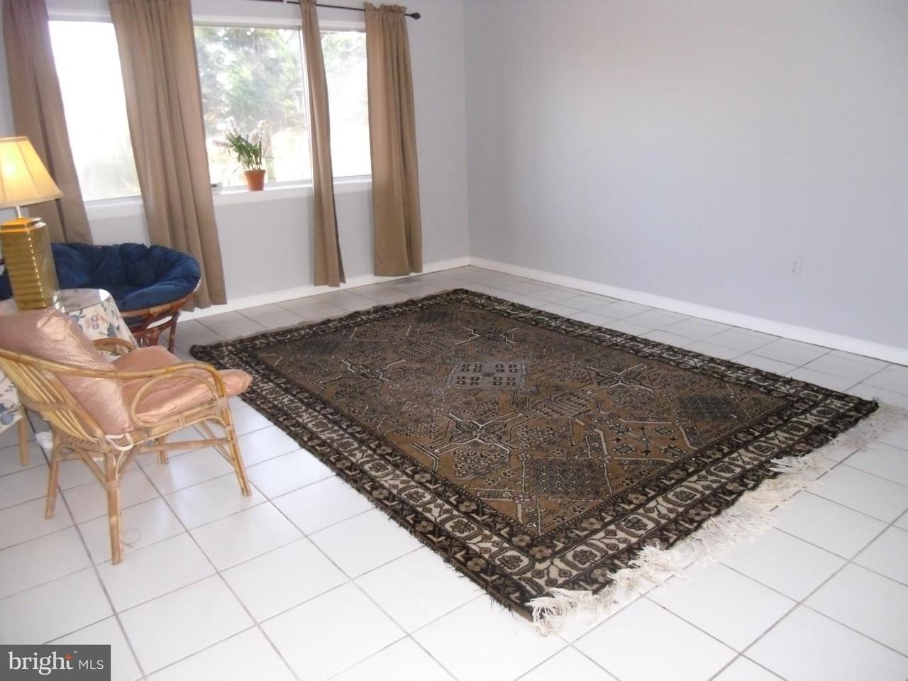 1509 Pickford Ln - Photo 2 of 13