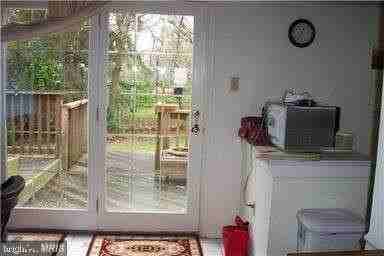 1509 Pickford Ln - Photo 4 of 13