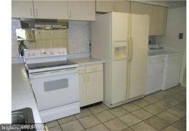 1509 Pickford Ln - Photo 7 of 13