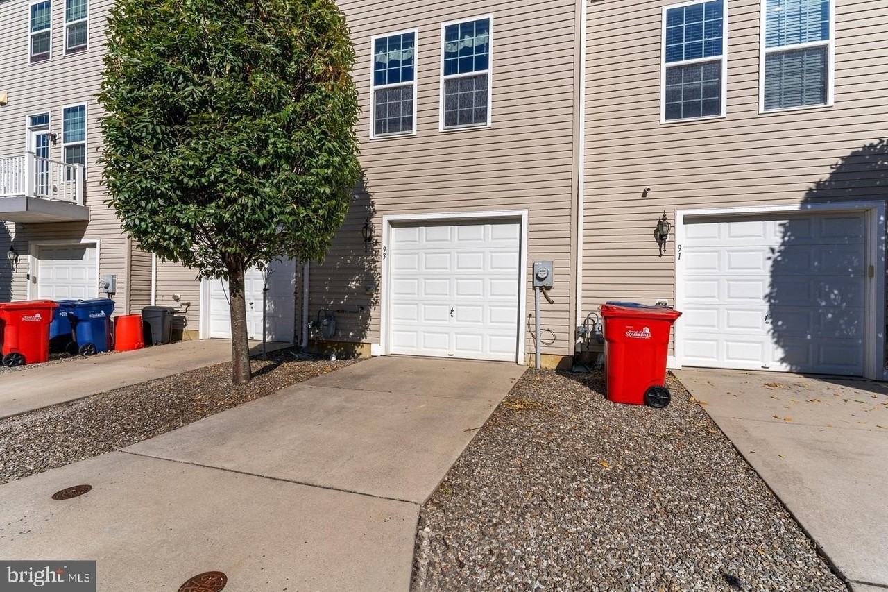 93 Franklin Cir - Photo 3 of 21